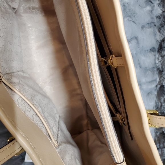 Michael Kors Purse - Picture 2 of 7